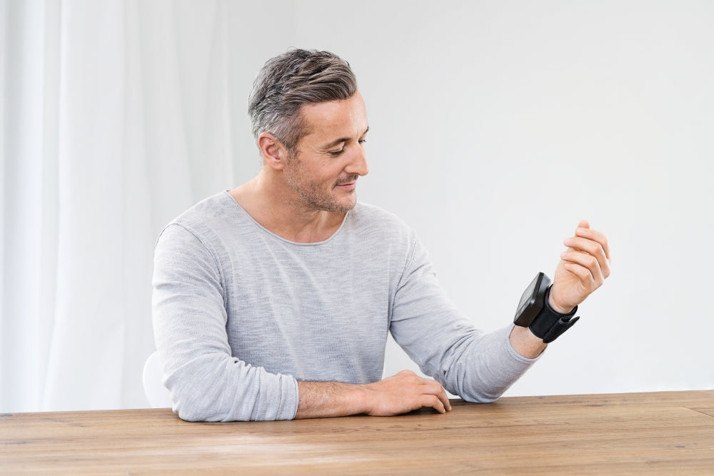 Апарат за кръвно налягане Beurer BC 54 BT wrist blood pressure monitor Bluetooth