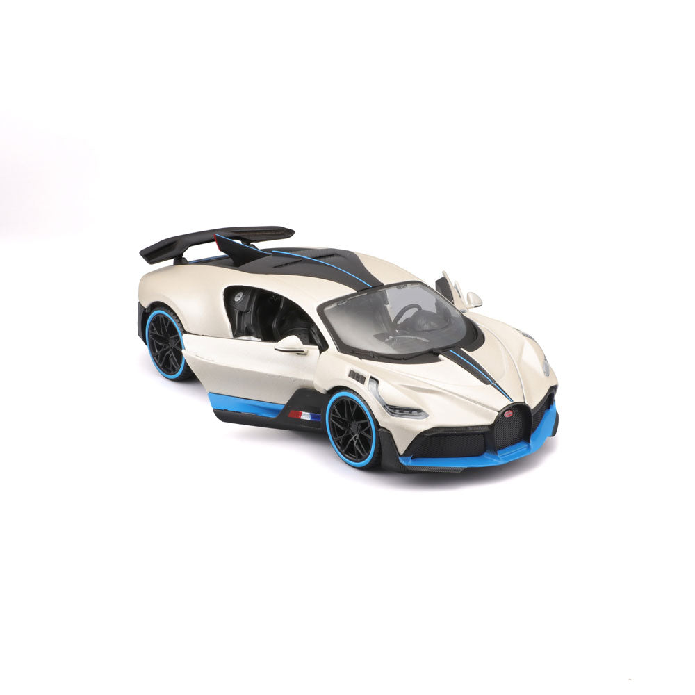 MAISTO SP EDITION Кола Bugatti Divo 1:24 бяла