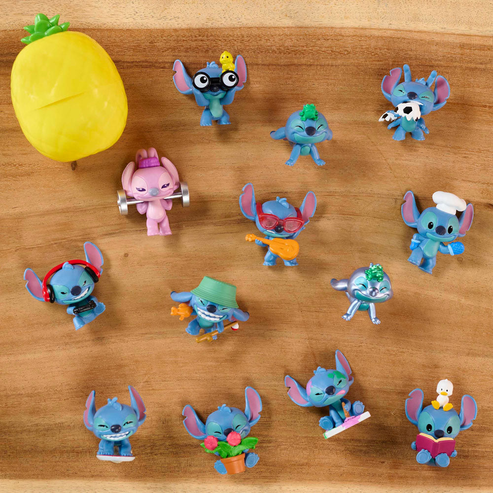STITCH Мини фигура изненада в капсула ананас
